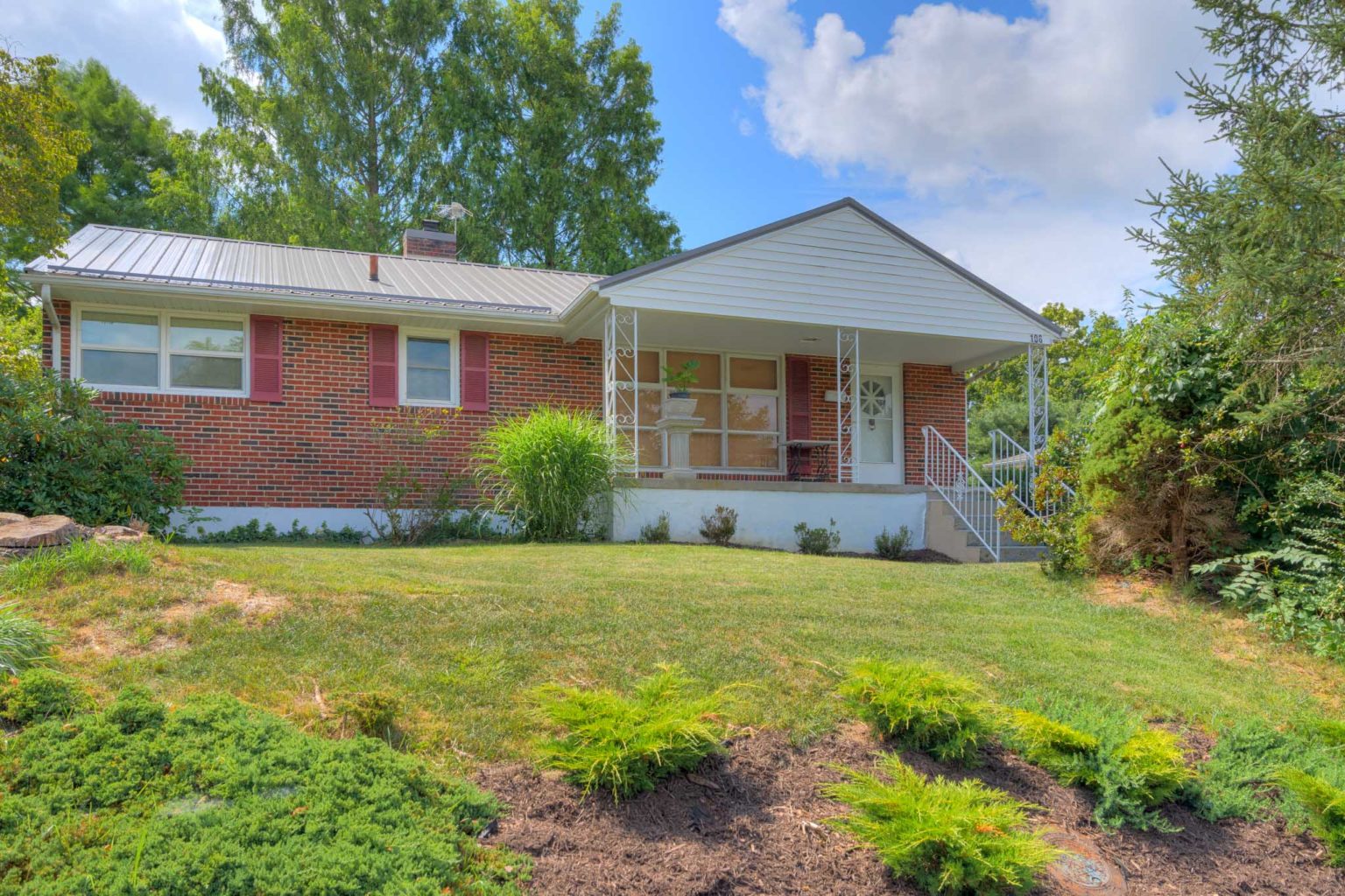 Radford VA Real Estate for Sale 106 Arnold Avenue Radford VA 24141